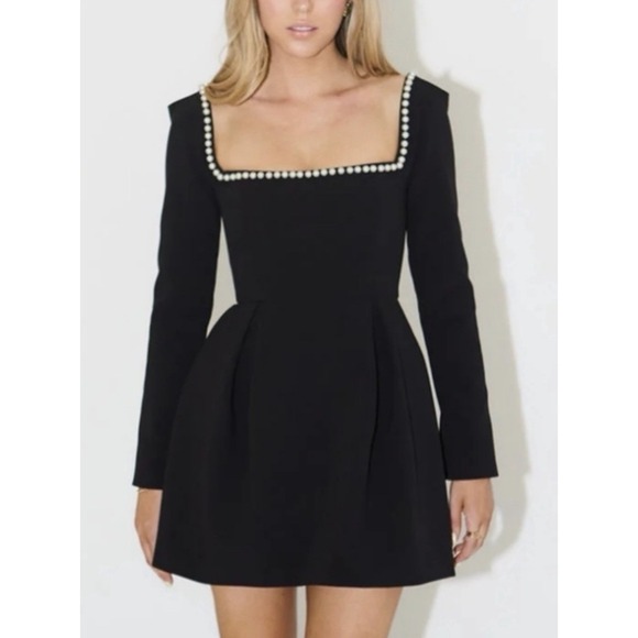 Odd Muse Dresses & Skirts - Odd Muse NWT The Ultimate Pearl Dress Black Mini Long Sleeve Medium